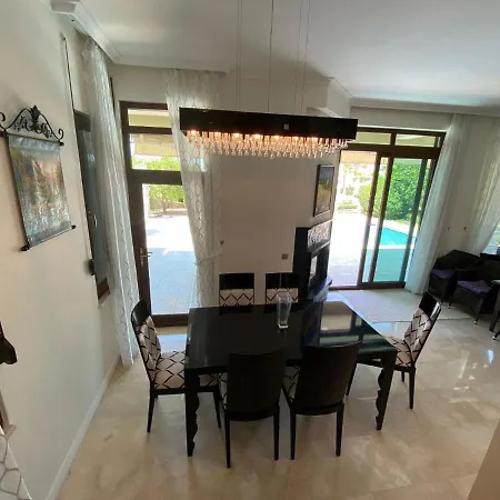 Luxury 3 Bedrooms Villa,Private Pool Gold City *